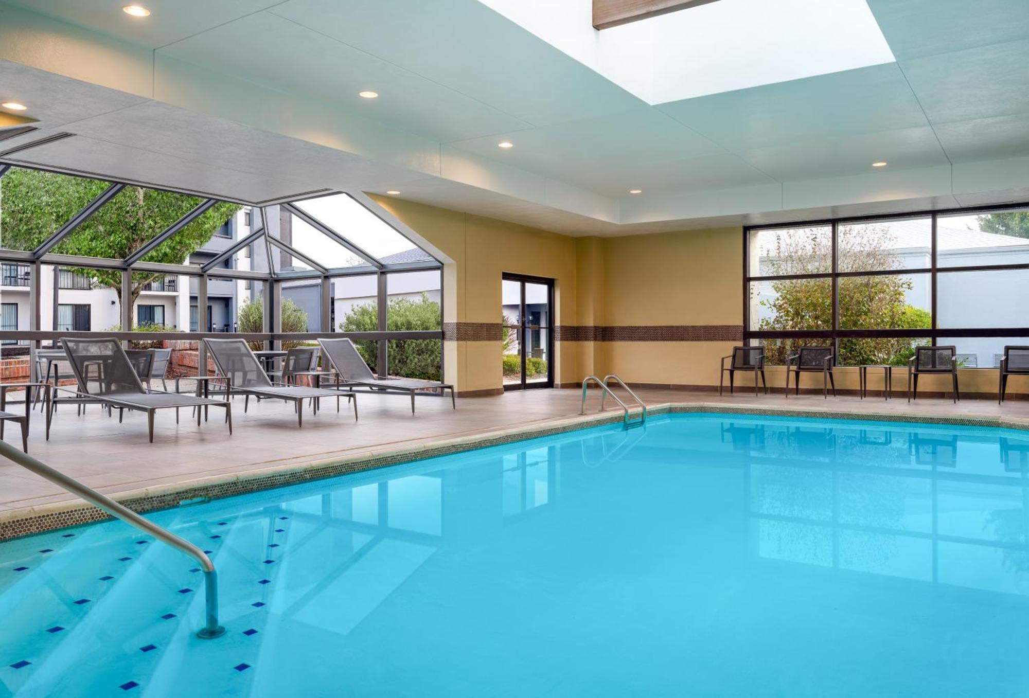 Courtyard Columbus Worthington Hotell Eksteriør bilde